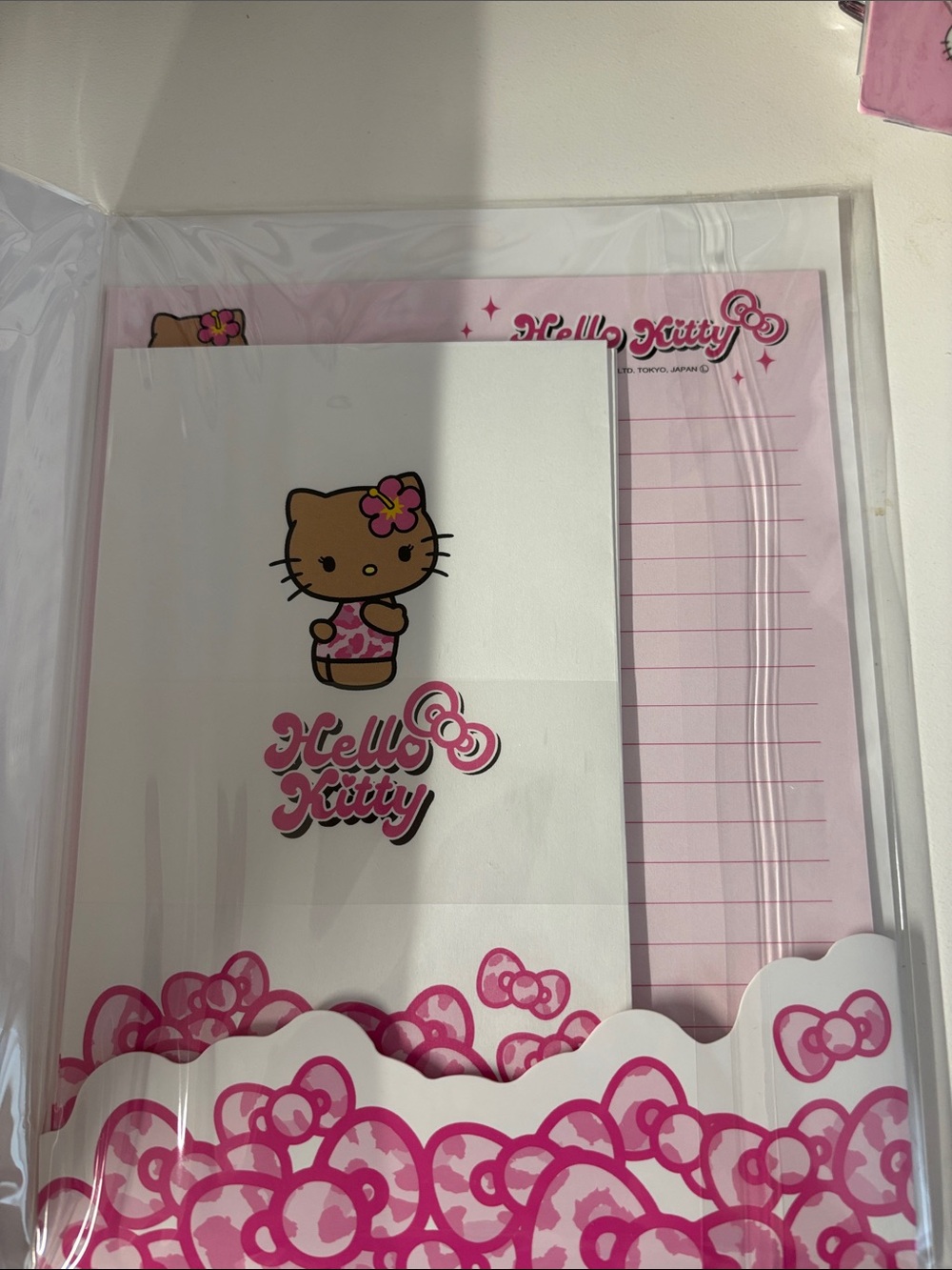 Sanrio Hello Kitty Pink & White Stationery Set